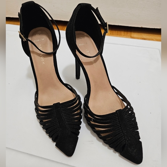 NEW LOOK BLACK HIGH HEELS - Picture 2 of 4